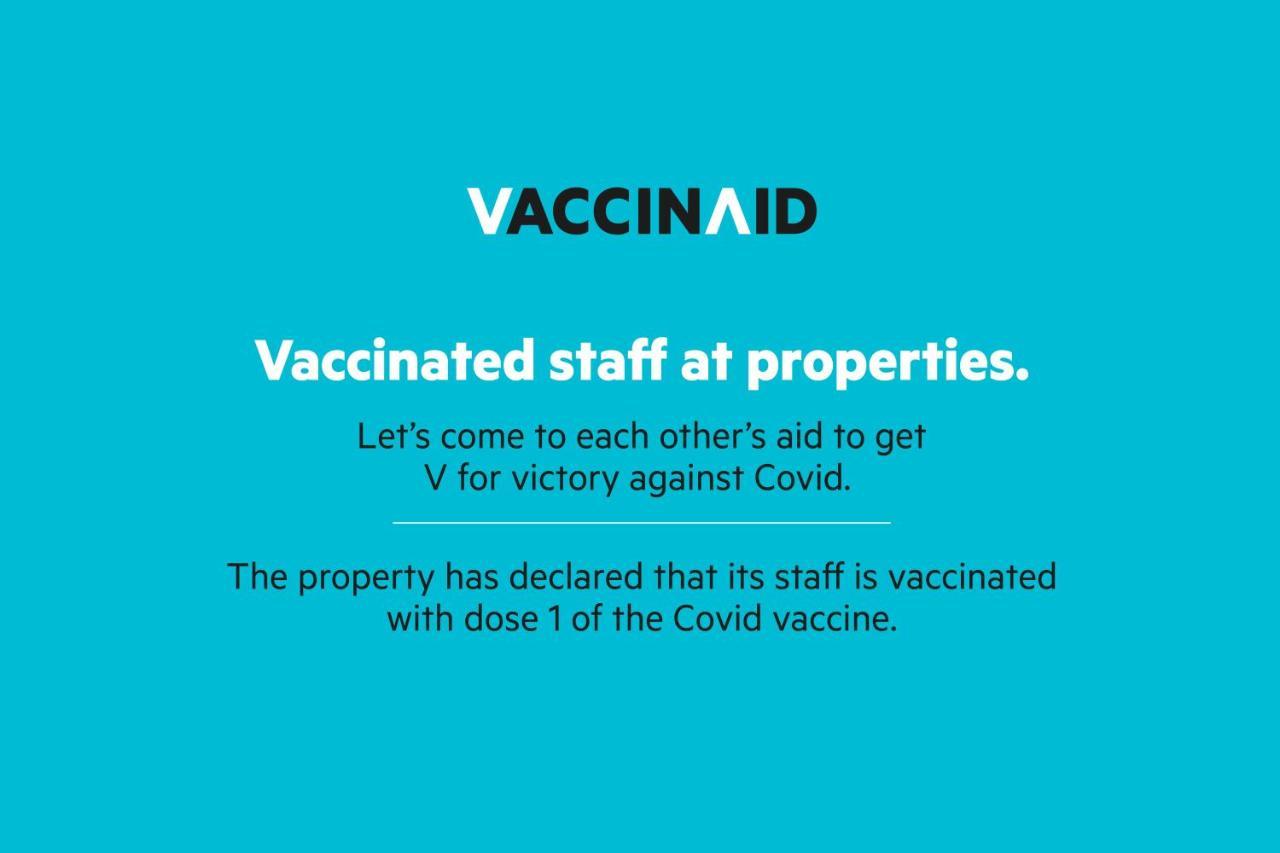Vaccinated Staff- Oyo 45958 New Castle Inn Bhubaneswar Buitenkant foto